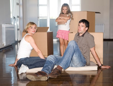 Manandvan South London removal team packing household items